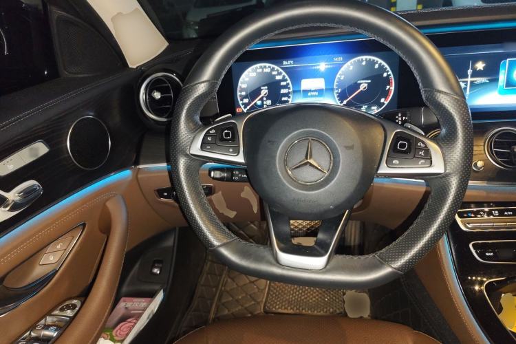 Used Mercedes-Benz E-Class 2016 E 300 L Sporty and Stylish Model
