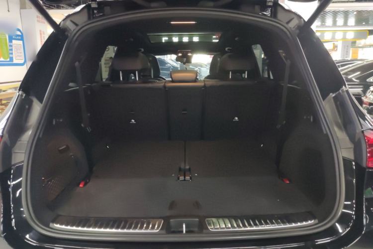 Used Mercedes-Benz GLC 2023 GLC 260 L 4MATIC Luxury 7-Seater