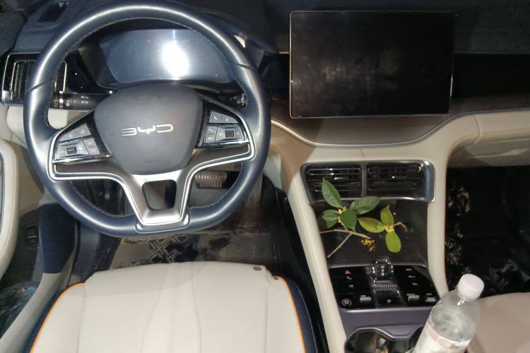 Used BYD Song PLUS New Energy 2023 Champion Edition EV 520KM Flagship Model