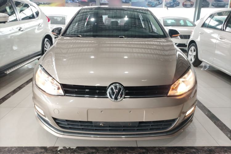 Used Volkswagen Golf 2017 230TSI Automatic Comfort Edition – Celebrating Milestone of One Million Units Front