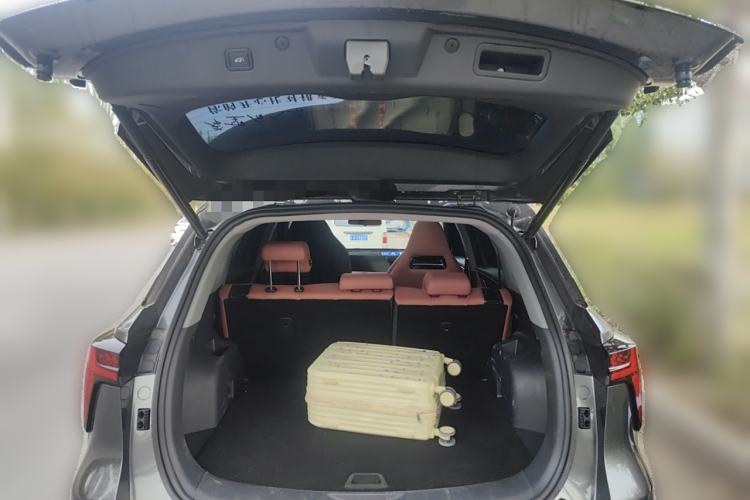 Used Changan CS75 PLUS 2024 3rd Generation Champion Edition 2.0T Intelligent Drive Performance Model
