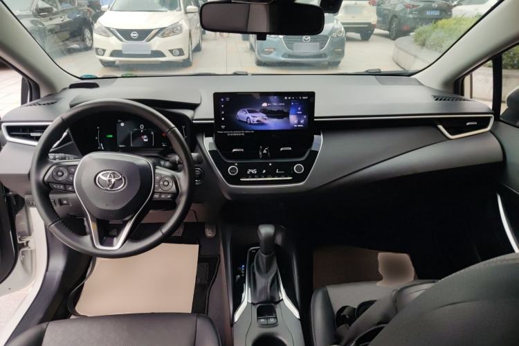 Used Toyota Corolla 2024 1.8L Smart Electric Hybrid Dual-Engine Elite Edition Center Console
