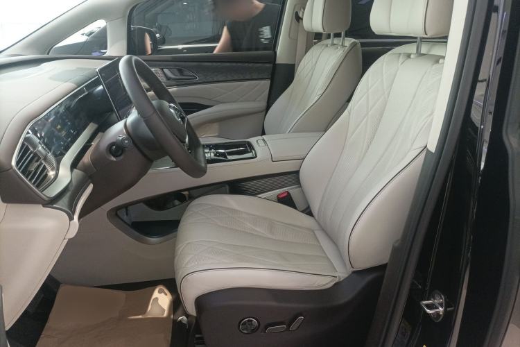 Used Denza D9 2024 DM-i 1050 Luxury Model Left Front Seat