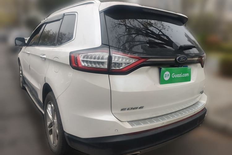 Used Ford Edge 2016 EcoBoost 245 Two-Wheel-Drive Titanium 7-Seater
