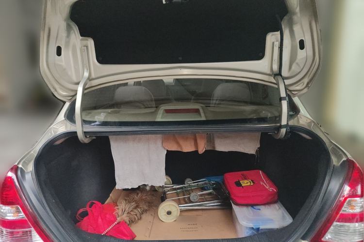 Used Nissan Tiida Sedan 2008 1.6L Automatic Fashion Edition Trunk