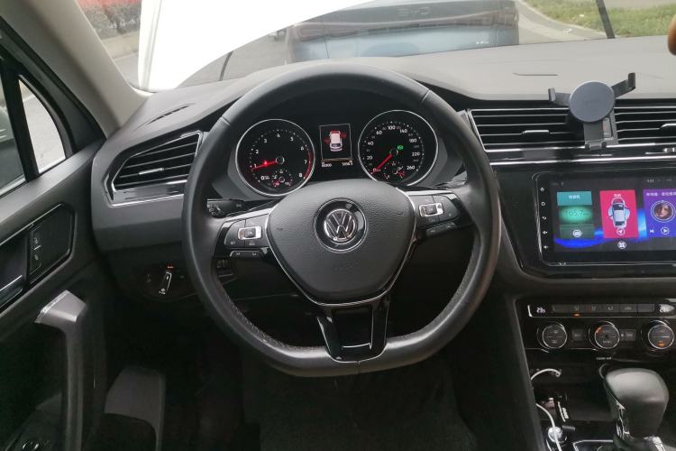 Used Volkswagen Tiguan L 2017 330TSI Automatic Two-Wheel Drive Comfort Edition Steering Wheel