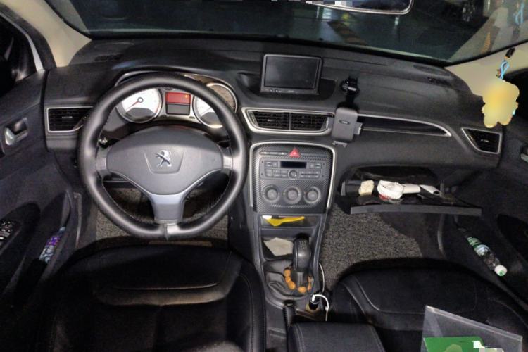 Used Peugeot 308 2014 Enjoy Edition Classic 1.6L Manual YouShang Model Center Console