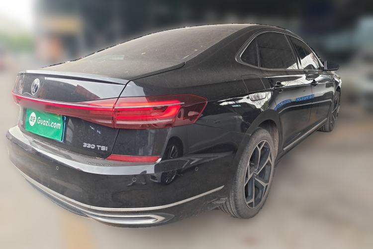 Used Volkswagen Passat 2023 330TSI Starry Luxury Edition
