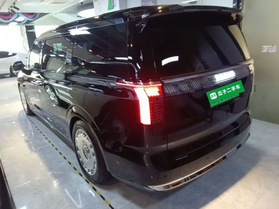 Zeekr 009 2024 Six-Seat Executive Version 4WD 108 kWh — снимка 4
