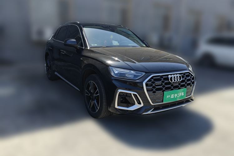 Used Audi Q5L 2022 40T Fashionable and Dynamic Model Front Right 45 Deg