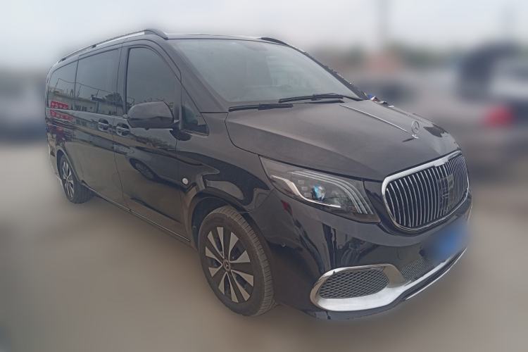 Used Mercedes-Benz Vito 2023 2.0T Business Version 7 Seats Front Right 45 Deg