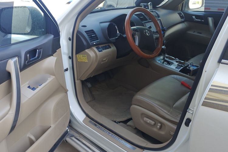 Used Toyota Highlander 2013 2.7L Two-Wheel Drive 7-Seater Zijin Edition