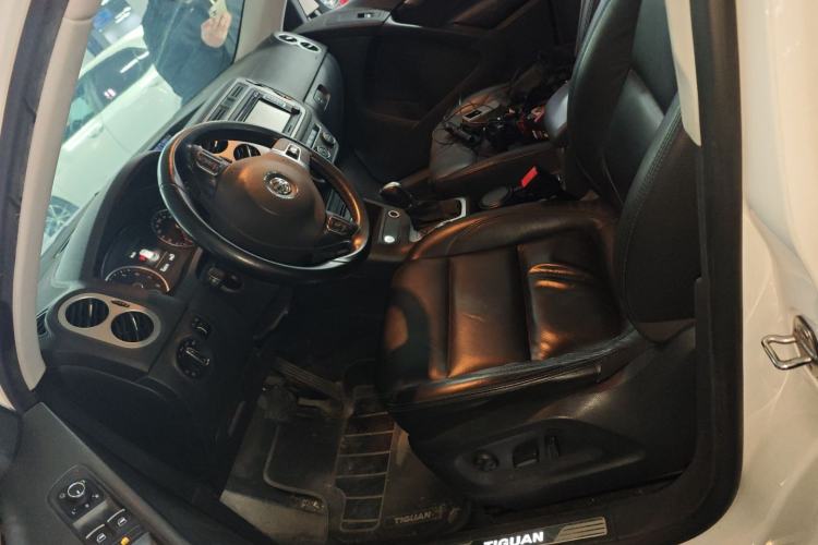 Used Volkswagen Tiguan L 2015 1.8TSI Automatic All-Wheel-Drive Luxury Model