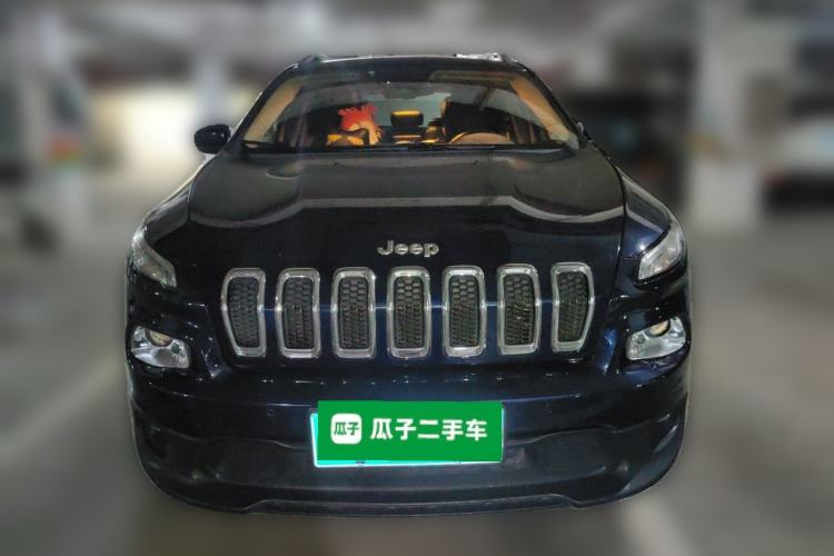 Used Jeep Cherokee 2014 2.4L Luxury Edition Front