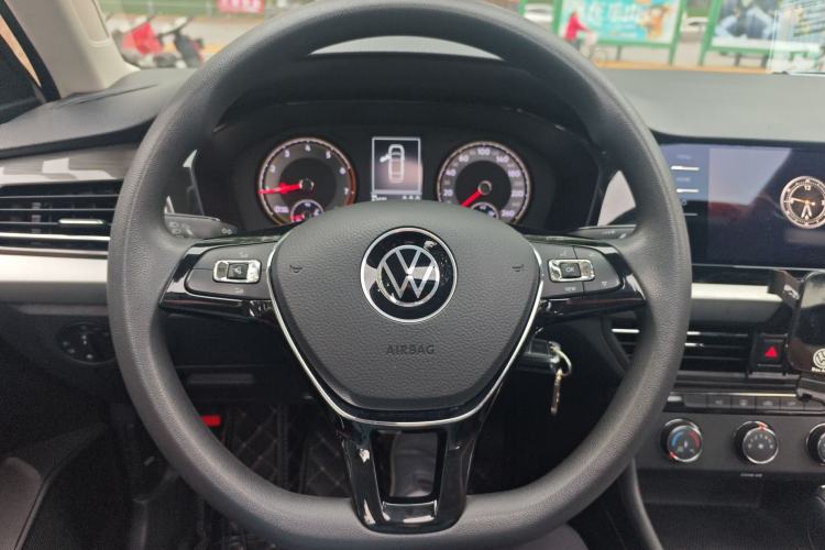 Used Volkswagen Lavida 2019 1.5L Automatic Comfort Edition China VI Standard Steering Wheel