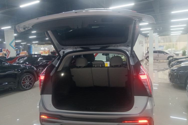 Used Geely Auto FX11 2024 1.5TD DCT Prestige Edition Trunk