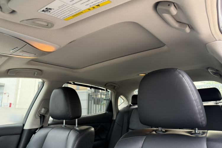 Used Infiniti Q70 2015 Q70L 2.5L Enjoyment Edition Interior 8