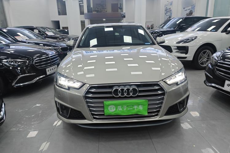 Used Audi A4L 2019 40 TFSI Fashion Edition China VI Emission Standard
