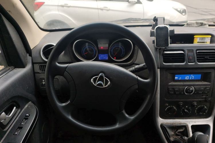 Used CHANGAN KAICHENG Ruixing M90 2018 2.0L Value-Added Flat-Top Liftback 6-Seater 4G94S Steering Wheel