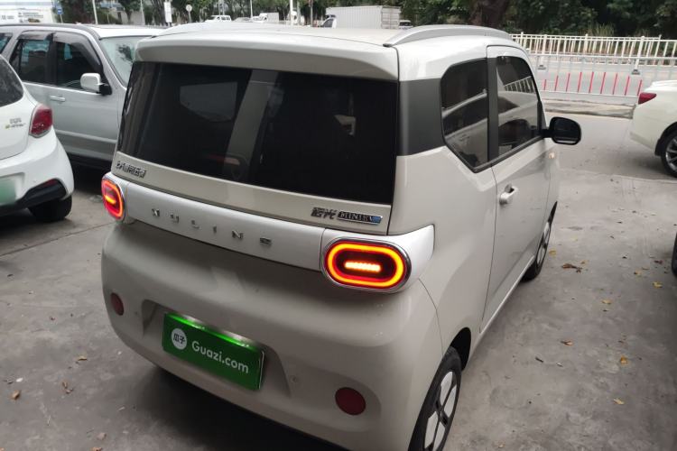 Used Wuling Hongguang MINIEV 2024 3rd Generation 215km Advanced Version Rear Right 45 Deg