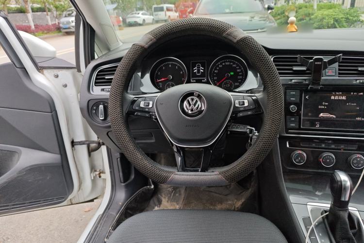 Used Volkswagen Golf 2019 1.6L Automatic Comfort Model China V Standard Steering Wheel