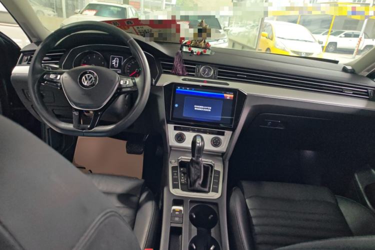 Used Volkswagen Magotan 2019 280TSI DSG Comfort Model China VI Standard Center Console