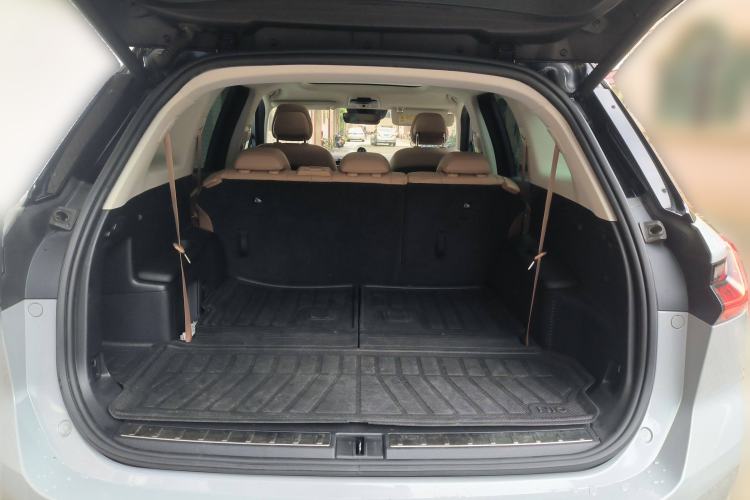 Used Nio ES8 2018 355 km Base Version 7-Seater Edition Trunk