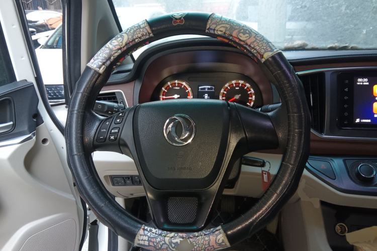 Used FORTHING Lingzhi 2018 M5 1.6L 7-Seater Luxury Model