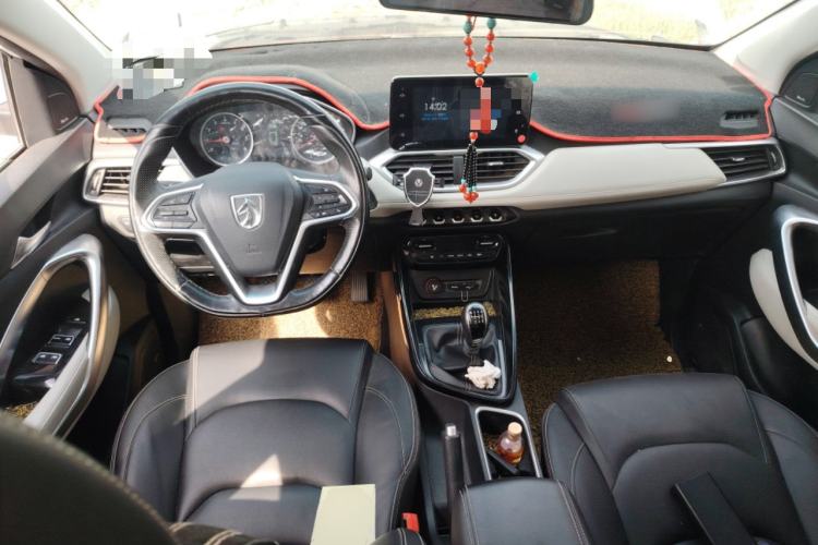 Used Baojun 530 2018 1.5T Manual Prestige Version China V Center Console