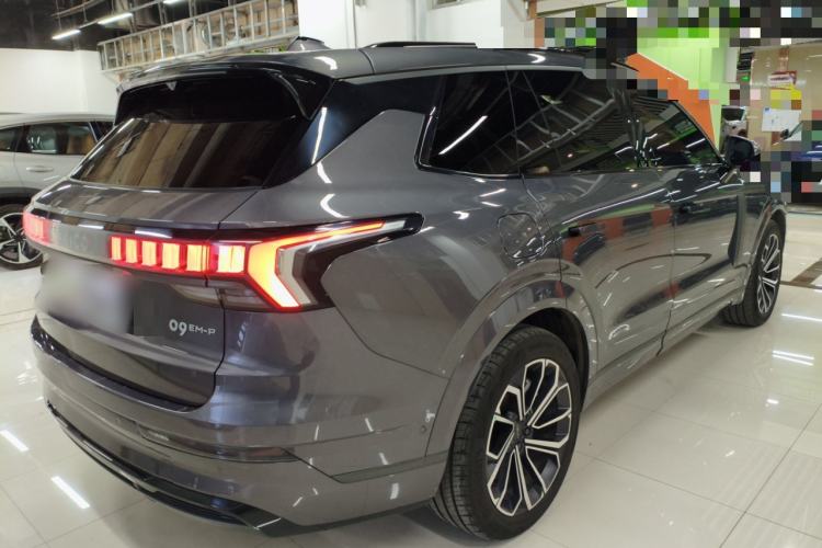 Used Lynk & Co 09 EM-P 2023 2.0TD EM-P Long-Range Version PM 7-Seater Rear Right 45 Deg