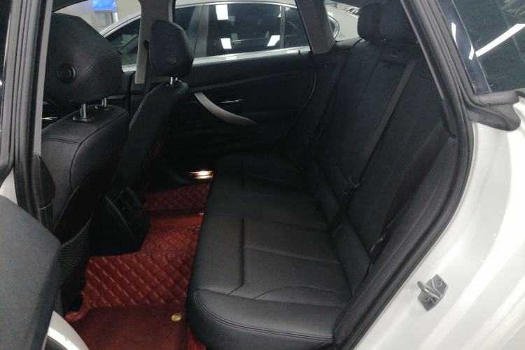 Used BMW 3 Series GT 2017 320i Sport Edition
