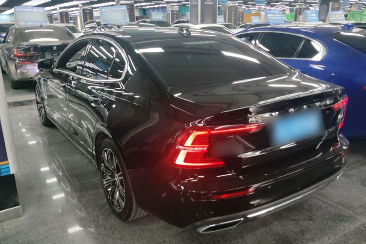Used Volvo S60 2022 B4 Zhiyuan Luxury Edition