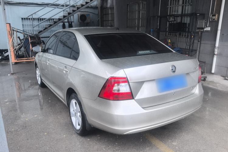Used Skoda Rapid 2013 1.6L Automatic Smart Selection Model