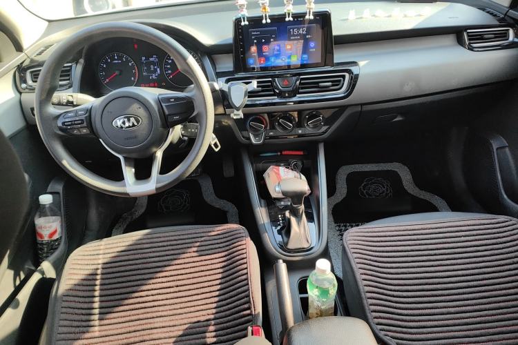 Used Kia Forte 2019 1.6L Automatic Fashion Edition China V Standard Center Console