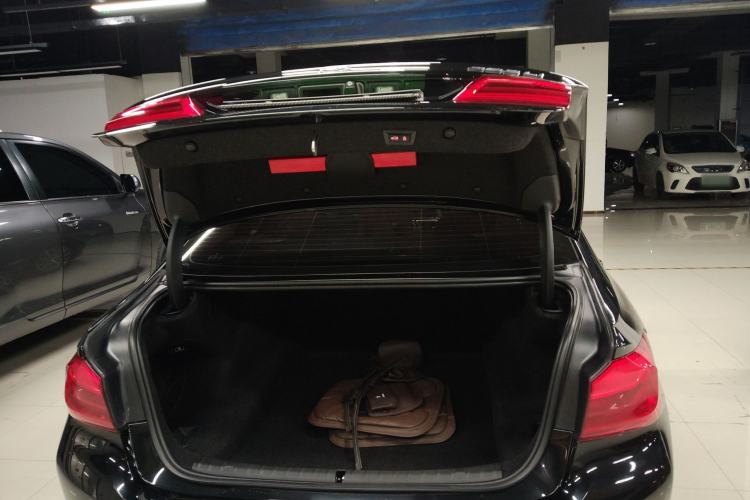 Used BMW 5 Series 2018 528Li Launch Special Edition Trunk