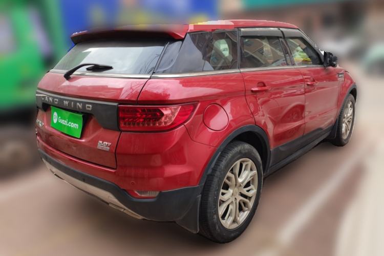 Used Land X7 2015 2.0T Panoramic Luxury Edition
