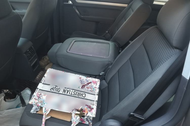 Used Volkswagen Touran 2015 1.4T Manual Fashion Edition 5-Seater