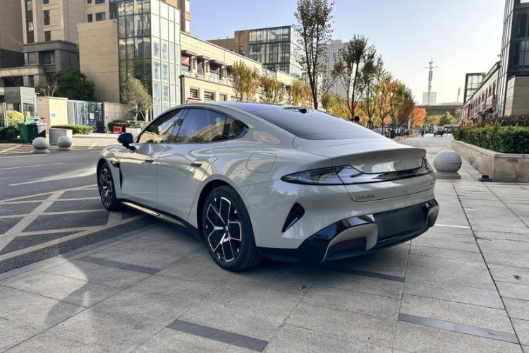 Used Xiaomi Auto SU7 2024 Rear-Drive Ultra-Long Range Advanced Pro-Level Intelligent Driving Version
