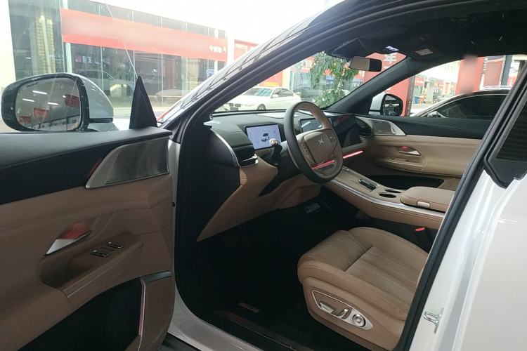 Used XPeng G9 2025 625 Long-Range Max Interior 3