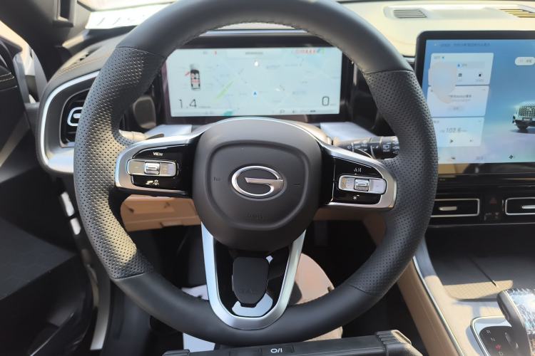 Used GAC Trumpchi GS8 2024 Linghang Series 2.0 TGDI Four-Wheel Drive Luxury Smart Connectivity Version