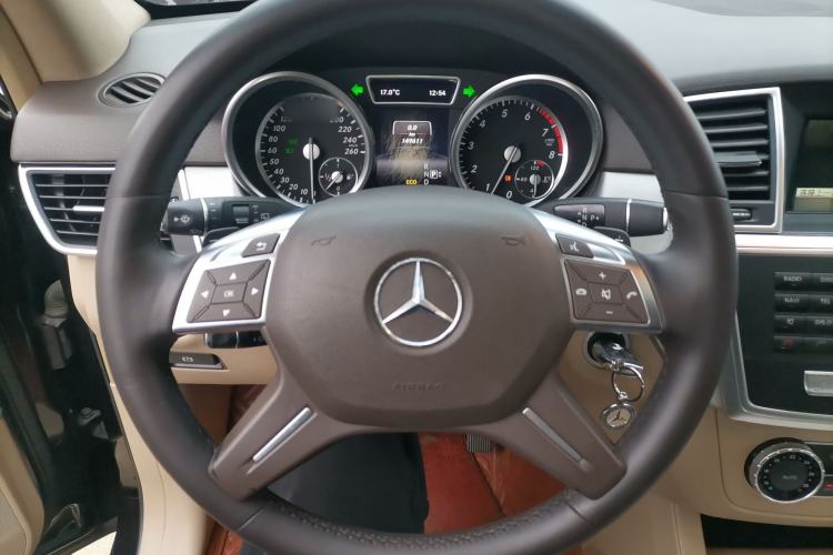 Used Mercedes-Benz M-Class 2015 ML 320 4MATIC