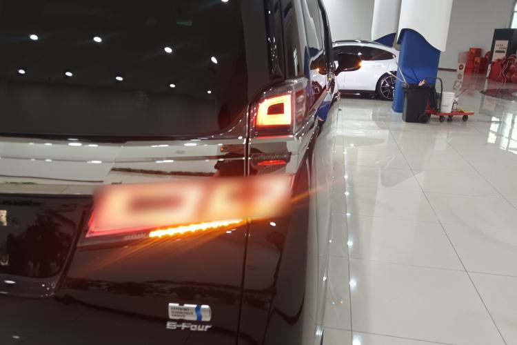 Used Toyota Vellfire 2021 Crown Dual-Engine 2.5L HV Prestige Edition Right Rear Taillight