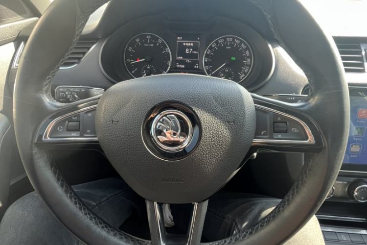 Used Skoda Octavia 2017 TSI280 DSG Smart Drive Edition
