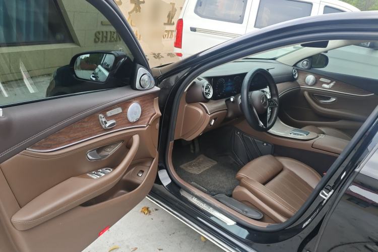 Used Mercedes-Benz E-Class 2022 Second Facelift E 300 L Luxury Edition
