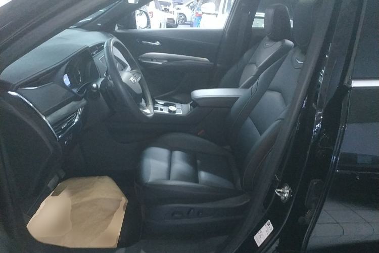 Used Cadillac XT4 2023 28T Two-Wheel-Drive Luxury Version