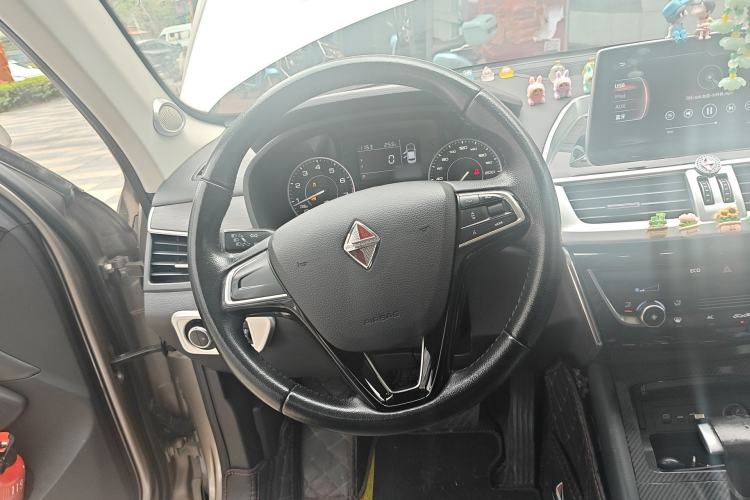 Used BORGWARD BX5 2017 20TGDI Automatic Two-Wheel Drive Pioneer Edition