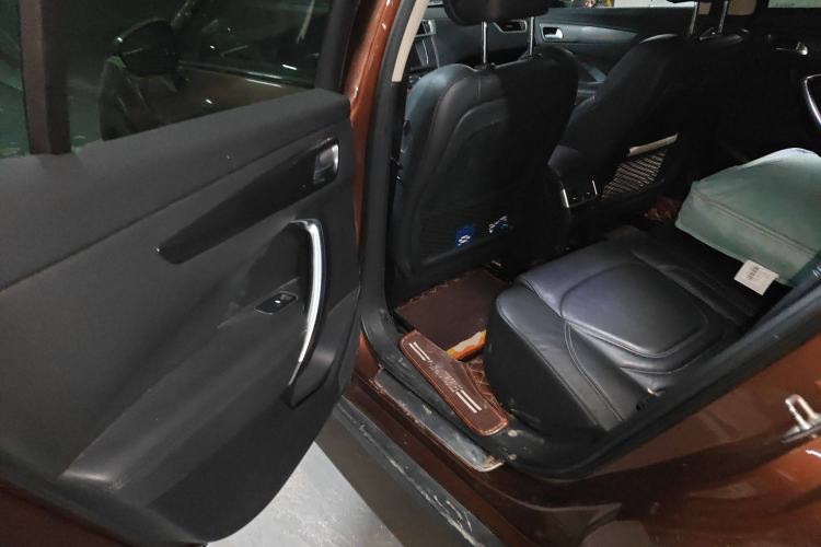 Used DS 6 2016 1.6T Luxury Edition THP160
