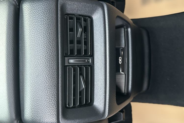 Used Honda Breeze 2023 240TURBO Two-Wheel-Drive Luxury PRO 7-Seater