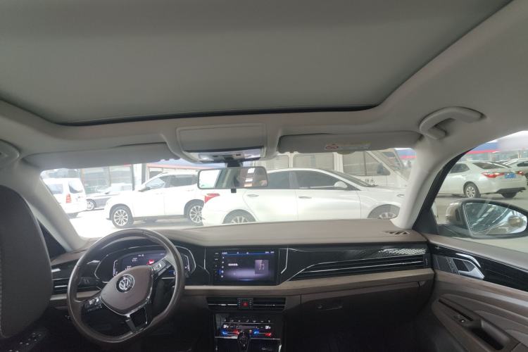 Used Volkswagen Passat 2020 330TSI Luxury Edition China VI Headliner