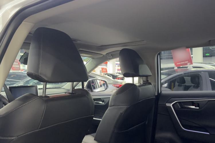 Used Toyota RAV4 2022 2.0L CVT Two-Wheel Drive Fashion Plus Edition